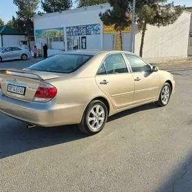 Toyota Camry 2005