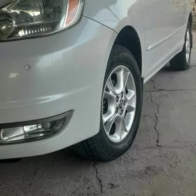 Toyota Sienna 2005