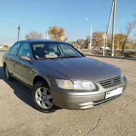 Toyota Camry 1999