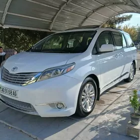 Toyota Sienna 2016