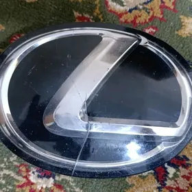 LEXUS EMBLEMA