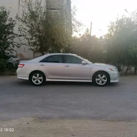 Toyota Camry 2011