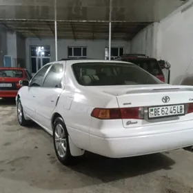 Toyota Camry 1999