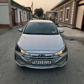 Hyundai Elantra 2020