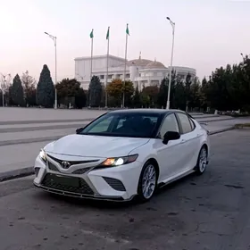 Toyota Camry 2020