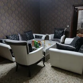 Mir 4 ÿubleÿni köçe arenda