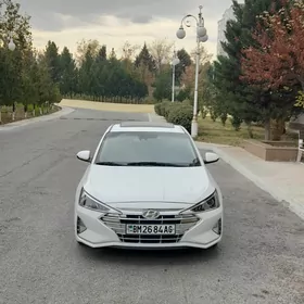 Hyundai Elantra 2019