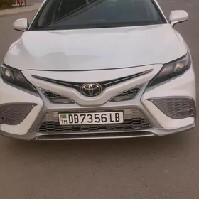 Toyota Camry 2021