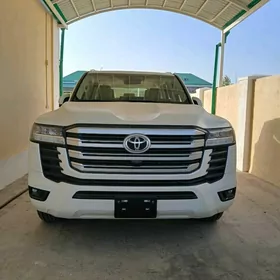 Toyota Land Cruiser 2023