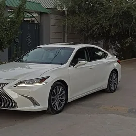 Lexus ES 350 2020