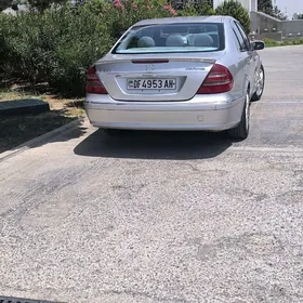 Mercedes-Benz E320 2003