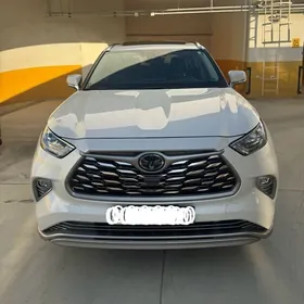 Toyota Highlander 2020