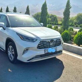 Toyota Highlander 2020