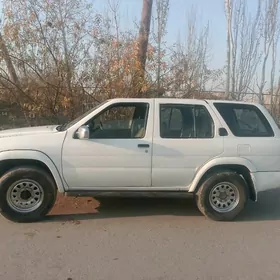 Nissan Pathfinder 2001
