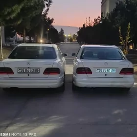 Mercedes-Benz E320 2001