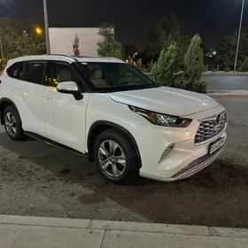 Toyota Highlander 2020