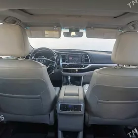 Toyota Highlander 2019