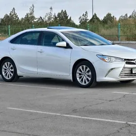 Toyota Camry 2016