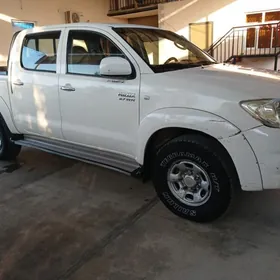 Toyota Hilux 2011