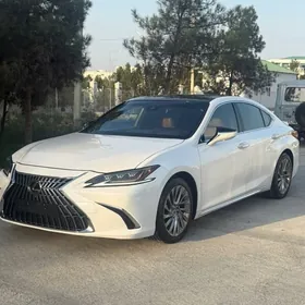 Lexus ES 350 2019