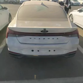 Hyundai Elantra 2020