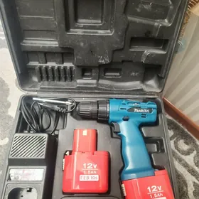 Шуроповерт Makita