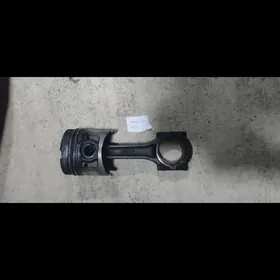 шатун с поршнем Митсубиси Падж