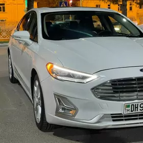 Ford Fusion 2020