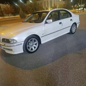 BMW E39 2002