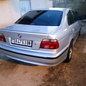 BMW E39 1998