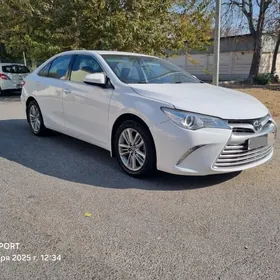 Toyota Camry 2017