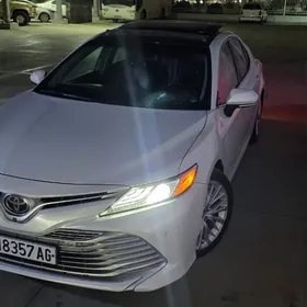 Toyota Camry 2018