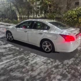 Nissan Maxima 2010