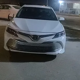 Toyota Camry 2020
