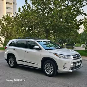 Toyota Highlander 2018