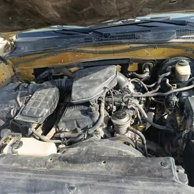 Toyota Land Cruiser Prado 2005