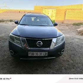 Nissan Pathfinder 2013