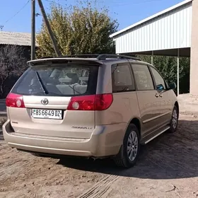 Toyota Sienna 2007
