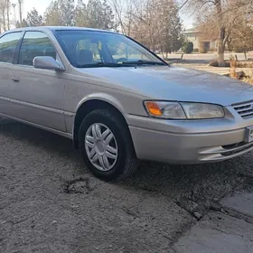 Toyota Camry 1999