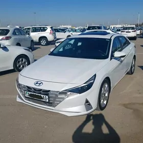 Hyundai Elantra 2022