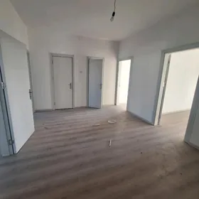 Новостройка 4 ком Мир 7/1