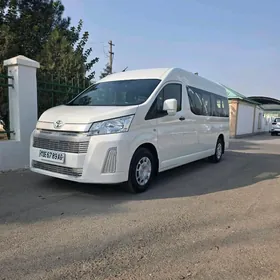 Toyota Hiace 2019