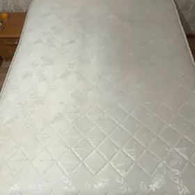 Кровать спальная