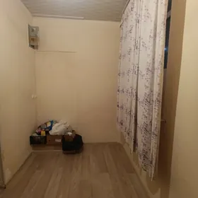 30 мкр 1 комнат 1 этаж 31.800