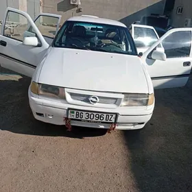 Opel Vectra 1989