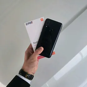 Redmi 7  4/64