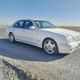 Mercedes-Benz E320 2000