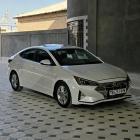 Hyundai Elantra 2020