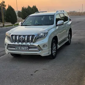 Toyota Land Cruiser Prado 2015