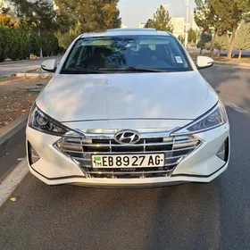 Hyundai Elantra 2020